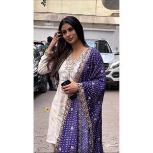 Conjunto de ropa de fiesta de diseñador para mujer Top inferior elegante y Dupatta estampado - Product Image 2