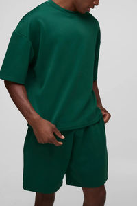 Ensemble deux pièces pour homme en coton 100% de qualité supérieure, personnalisé avec logo imprimé DTF, couleur verte unie, coupe ample et oversize. - Product Image 2