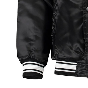 Veste en satin noir pour homme, couleur unie, doublure en satin, col rabattu, coupe classique, fermeture à boutons simple, style décontracté - Product Image 2