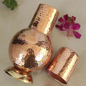Venta al por Mayor de Jarras de Cobre Puro de 650 ml con Tapa, Diseño Surahi, Beneficios para la Salud, Botellas para Servir y Almacenar Agua - Product Image 1