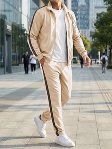 Ensemble de survêtement beige pour homme, manches longues, col montant, taille élastique, tenue décontractée d'automne, 100 % polyester, couleur unie, coupe classique - Product Image 6