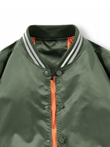 Service OEM – Nouvelle veste de baseball décontractée en satin brodé personnalisée pour homme, avec doublure en polyester imperméable - Product Image 2