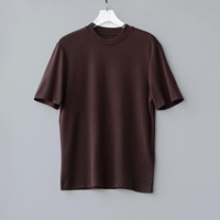 T-shirt vierge personnalisé en coton épais 300 GSM marron mocha de haute qualité avec impression en relief et logo sérigraphié, col épais