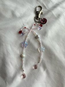 Porte-clés brodé à la main, tendance, avec des détails artistiques colorés, pour un usage quotidien et pour offrir en cadeau - Product Image 4