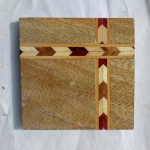 Tapis de boisson durables sous-verres rustiques en bois naturel épais avec bords d'écorce d'arbre pour la maison café bureau utilisation - Product Image 3