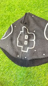 Gorro de Punto Personalizado Estilo Urbano con Logotipo Serigrafiado con Efecto Desgastado por el Sol, Gorro de Punto Transpirable para Exteriores con Pedrería - Product Image 3