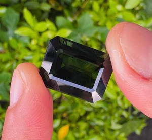 Turmalina verde oscuro natural, piedras sueltas para la fabricación de joyas, anillos, colgantes, pendientes, piedra de alta calidad - Product Image 3