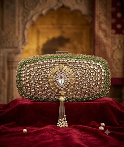 Mini Bolso de Mano Kundan de Latón, Chapado en Oro, Hecho a Mano, Personalizado, para Uso Nocturno, con Cierre de Hebilla con Diamantes, por F S International - Product Image 2