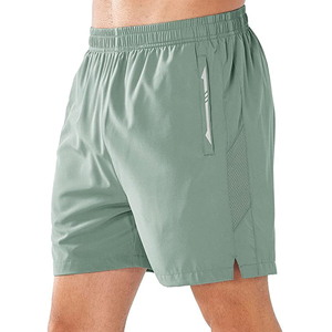 Shorts cargo grises para hombre, ideales para uso diario, viajes y actividades al aire libre, con múltiples bolsillos, diseño cargo atemporal, proveedor de shorts. - Product Image 3