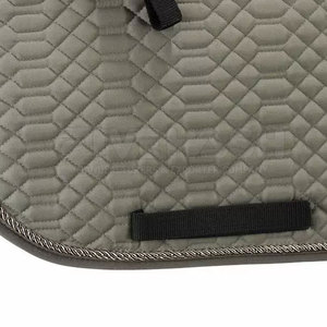Tapis de selle d'équitation au design élégant, rembourrage doux, ajustement confortable, tissu respirant, équipement d'équitation - Product Image 3