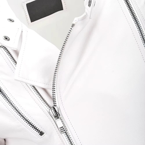 Veste en cuir blanche pour homme à manches longues avec détails zippés, à porter toute l'année - Product Image 5
