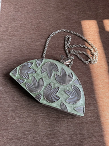 Marco de Metal para Bolso de Mano SANGRAJ CREATIONS Premium, Diseño Geométrico, Resistente al Óxido, con Flores y Cuentas, Cierre para Bolso - Product Image 1