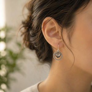 Pendientes Colgantes de Cuarzo Rosa Natural OEM con Halo, Plata de Ley 925, Pendientes Colgantes Circulares Artesanales, Proveedor Mayorista de Joyería para Ella y Mamá - Product Image 1