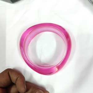 Brazalete de Resina Rosa, Estilo Clásico, Joyería Acrílica Unisex, Accesorio de Moda - Product Image 4