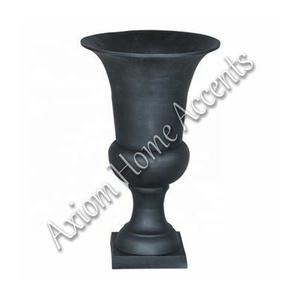 Vase en métal transparent contemporain noir avec esthétique moderne pour le salon et le bureau par Axiom Home Accents - Product Image 1