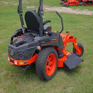 Tondeuse à gazon professionnelle Kubota Z252 à braquage zéro pour usage résidentiel, offrant des performances de coupe supérieures et une maniabilité aisée - Product Image 2