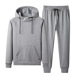Conjunto Deportivo Personalizado de Alta Calidad en Algodón para Hombre - Product Image 1