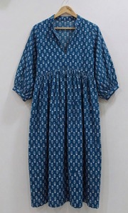 Robe mi-longue florale éco-responsable en coton faite à la main pour femme, style bohème, respirante, pour l'été, commande en gros - Product Image 3