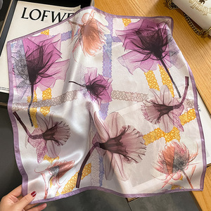 Écharpe décontractée pour femme en satin de soie 100% véritable, taille moyenne 90x90cm, impression de logo graphique personnalisée, bandana multifonctionnel de haute qualité - Product Image 1