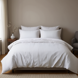 Couette Douce et Chaude 90x100 Pouces pour Lit Queen avec Rayures, Rembourrage en Polyester 300 TC, Taille Personnalisée pour la Maison ou l'Hôtel, Idéale pour l'Hiver - Product Image 3