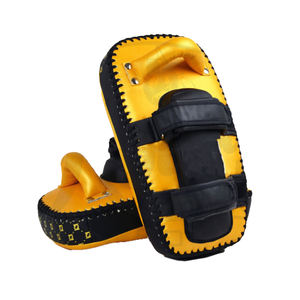 Protège-tibia de coup de pied sur mesure en cuir véritable protège-tibia avec matériau PU pour le kickboxing - Product Image 1