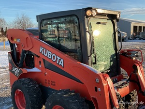 รถตักดิน Kubota SSV75 มือสองคุณภาพสูง เครื่องยนต์ดีเซล กำลัง 37 กิโลวัตต์ พร้อมมอเตอร์ประสิทธิภาพสูงและปั๊มเกียร์ ขายในเบลเยียม - Product Image 2