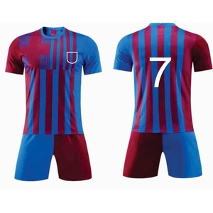 ชุดกีฬาฟุตบอลแบบกำหนดเองสำหรับชมรมนักเรียนหญิง ตัวอักษรกรีก ชุดฝึกซ้อมสโมสรวิทยาลัย ผ้าโพลีเอสเตอร์ 100% แบบไม่มีแขน คอวี สำหรับทุกเพศ - Product Image 4