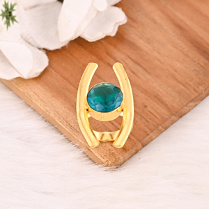 แหวนทองเหลืองชุบทองประดับอัญมณี ดีไซน์หรูหราสำหรับผู้หญิง - Product Image 2