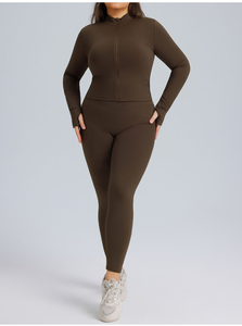 Ensemble de sport 3 pièces pour femme grande taille avec logo personnalisé, écologique, respirant, pour l'extérieur et la gym : soutien-gorge de sport, leggings et veste zippée ajustée pour le yoga - Product Image 2