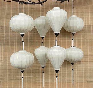 Lanterne en soie vietnamienne, lanterne artistique en tissu, faite à la main, pour un mariage élégant, un événement, la maison, l'hôtel, le restaurant, style ambiance. - Product Image 5
