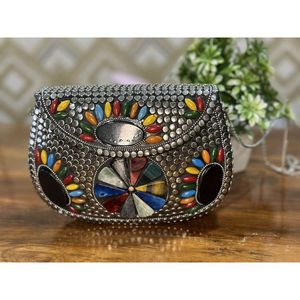 กระเป๋าคลัทช์หรูหราสีเงินโบราณสำหรับผู้หญิง ใช้ในงานกลางคืน ประดับคริสตัล แฟชั่น - Product Image 1