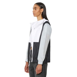 Traje de Protección para Exteriores Ultimate Shield, Impermeable, Resistente al Viento, Diseño de Cuello Alto, para Mal Tiempo, Chaqueta y Pantalones para Lluvia - Product Image 4