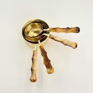 Accessoires de cuisine de haute qualité, ustensiles de cuisine durables, ensemble de 4 tasses à mesurer en acier inoxydable pour mesurer à bas prix - Product Image 2