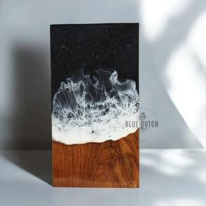 Urne funéraire artisanale en bois de rose avec incrustation de résine nacrée blanche, souvenir commémoratif - Product Image 5