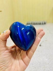Urna Funeraria con Forma de Corazón Estilo Americano para Adultos - Ecológica y Personalizable - Product Image 3
