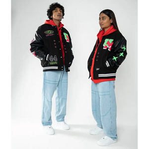 Chaqueta Varsity Letterman de Alta Calidad Hecha a Medida con Diseño de Graffiti para Hombre, Estilo Urbano, Chaqueta Varsity de Béisbol con Bordado - Product Image 4