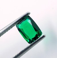 Émeraude naturelle 0,80 ct taille coussin, pierre précieuse verte zambienne avec jeu de couleurs pour la fabrication de bijoux HAYAAT GEMS N-90