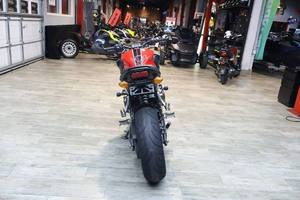 มอเตอร์ไซค์รุ่น CB650R ABS ปี 2026 ขนาด 650 ซีซี สำหรับผู้ใหญ่ พร้อมระบบ EFI, ABS, ระบบเปลี่ยนเกียร์แบบ Quick Shift และคุณสมบัติแบบ Naked Sport ระดับพรีเมียม - Product Image 2