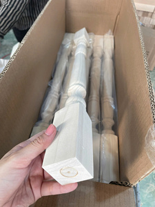 Balustre Carré Minimaliste Moderne en Peuplier Blanc Pré-Apprêté, Pièces d'Escalier pour Balcon, Garantie 1 An, Écologique - Product Image 3