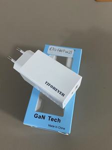 เครื่องชาร์จโทรศัพท์มือถือ65W แบบพกพา QC3.0 3พอร์ต USB-<span class=keywords><strong>C</strong></span> 65W เครื่องชาร์จ Gan สำหรับ <span class=keywords><strong>iPhone</strong></span> ชนิด <span class=keywords><strong>C</strong></span> แบบชาร์จเร็ว - Product Image 6