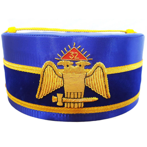 Sombrero Masónico de Terciopelo Azul con Águila Bordada en Oro, 32 Grados, Estilo Shriners, con Cordón - Product Image 1