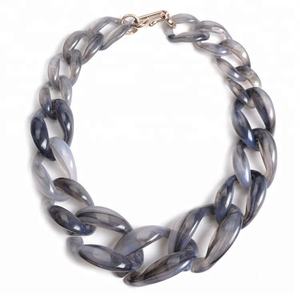 Collier long en résine à maillons larges, style moderne, mélange de couleurs, punk, creux, épais, pour décoration murale, fait main, anniversaire - Product Image 2