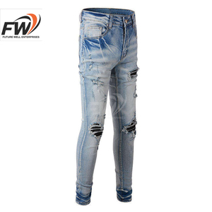 Jean en denim pour homme coupe slim droite Amiriy, taille mi-haute, déchiré, effet usé, brodé, coupe ample, décontracté - Product Image 2