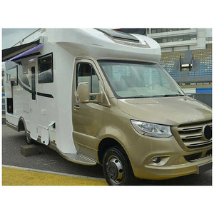 Camping-car, caravane, moteur diesel, véhicule de loisirs pour les voyages intensifs et l'utilisation en extérieur - Product Image 1