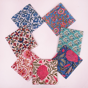 Pañuelo de algodón estampado a mano con diseño floral vintage, hecho en India, ecológico, regalo para mujeres adultas - Product Image 1