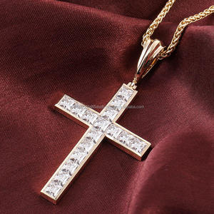 Pendentif croix en moissanite taille princesse de luxe, fabriqué en argent sterling 925, collier statement chrétien hip-hop pour homme - Product Image 2