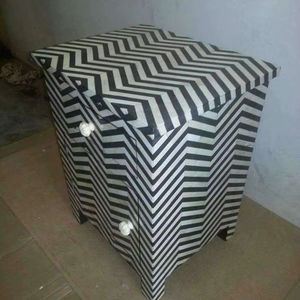 Table à tiroirs en os incrusté de la marque ILAHI, design moderne, détails en agate, rangement à trois niveaux, meuble portable pour la maison - Product Image 1