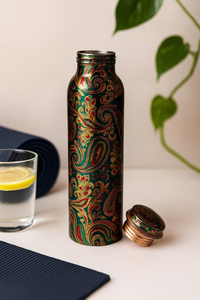 Bouteille d'eau artisanale en cuivre Paisley 1 litre, flacon ayurvédique fait main, vaisselle décorative réutilisable, cuivre indien traditionnel - Product Image 2