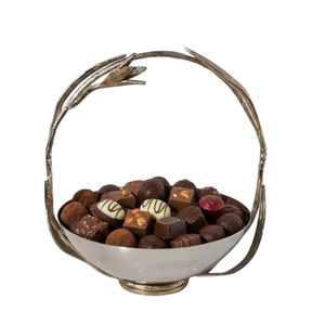 Tazón de chocolate creativo de acero inoxidable pulido plateado con base de pedestal, plato para servir para fiestas y catering a precio de fábrica - Product Image 2