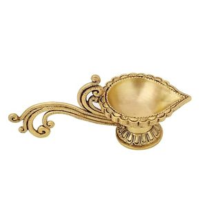 Lampe à huile traditionnelle indienne en laiton faite à la main pour la décoration de la maison et les décorations festives - Product Image 3
